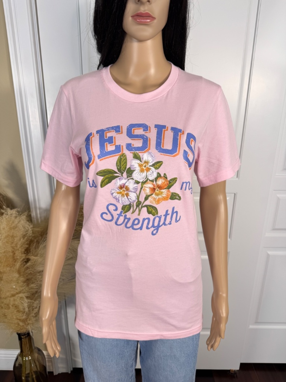 PINK CREW NECK T-SHIRT WITH "JESUS IS MY STRENGTH" GRAPHIC - NWOT - Picture 3 of 13